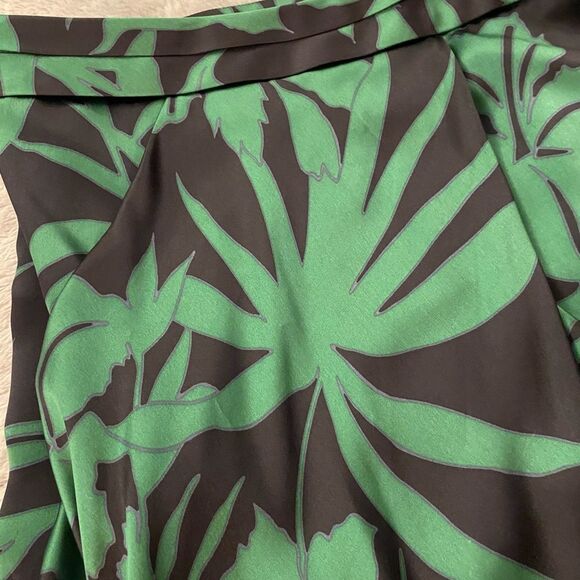 Armani Collezioni 100% satin silk tulip skirt, size 8 - Picture 5 of 10